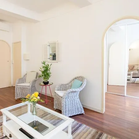 C17 2p Port Palais & Croisette 8mins Walk Balcony شقة كان