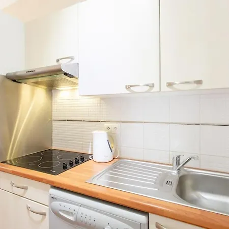 C17 2p Port Palais & Croisette 8mins Walk Balcony Apartamento Cannes